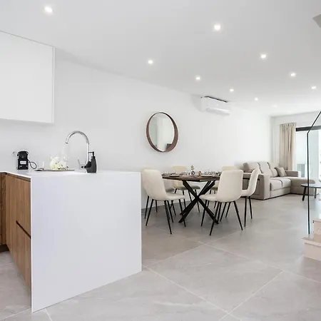 Apartman Duplex Vista Horizonte Mar Com Jacuzzi E Barbecue